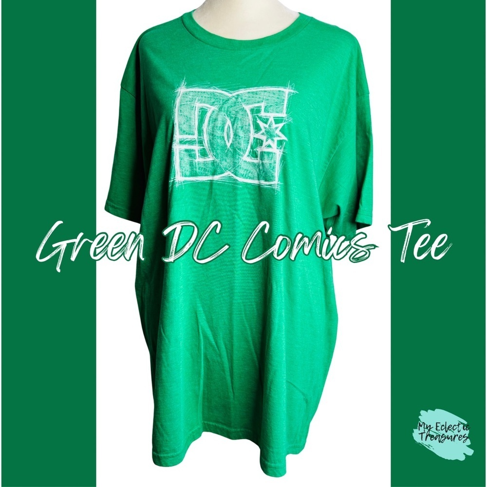 DC Green Short Sleeve Graphic Tee with White Logo Sketch